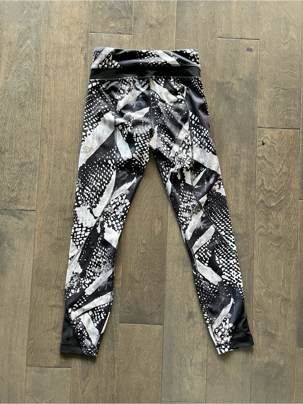 Lululemon Bundle - Picture 11 of 11